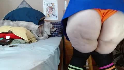 cosmicjones88 online show from May 2, 2:42 pm