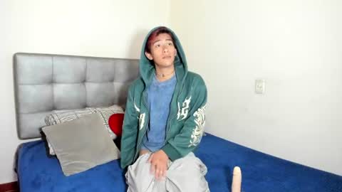 cozy_sunset online show from July 15, 3:08 pm