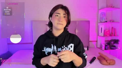 creamy_angelo online show from May 1, 1:36 pm