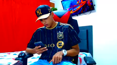 cristian online show from August 1, 11:04 pm