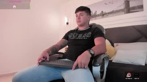 Cristopher online show from May 8, 2:17 pm