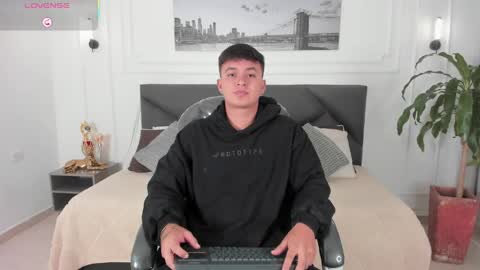 Cristopher online show from May 19, 2:12 pm