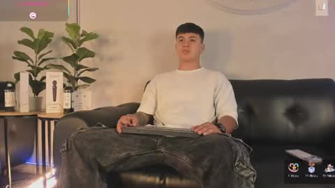 Cristopher online show from May 2, 1:36 pm