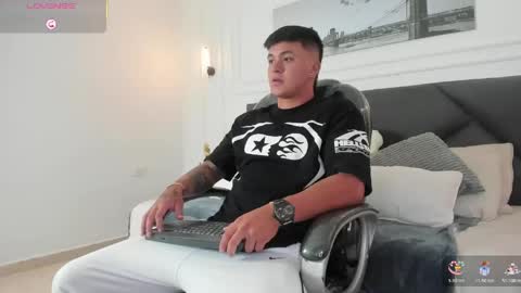 Cristopher online show from May 11, 2:08 pm