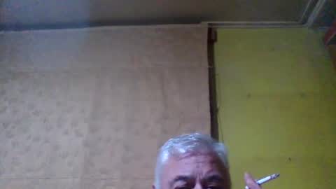 crmperez online show from August 1, 3:05 am