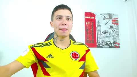 cumandres online show from June 6, 3:29 pm