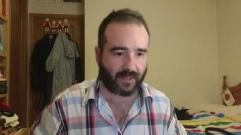 curiosillo1983 online show from August 3, 3:40 pm