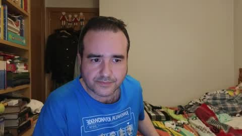 curiosillo1983 online show from April 29, 5:30 pm