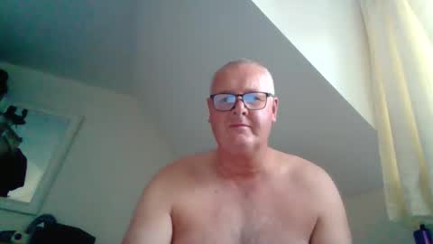 curiousax77 online show from May 28, 5:22 pm