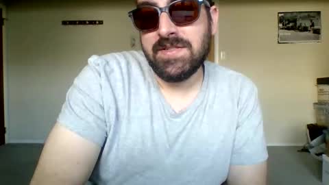 curiouser_guy online show from June 4, 8:59 pm