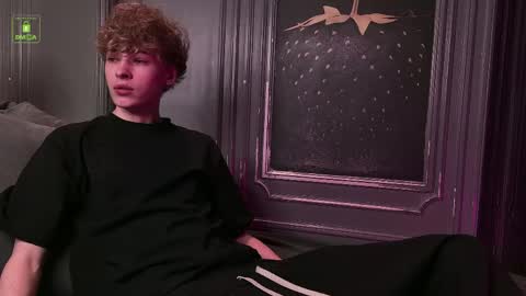 KEVIN online show from April 24, 4:37 am