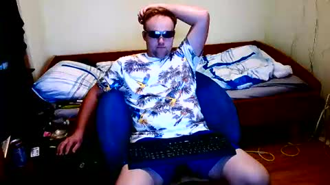 cute69696969 online show from June 18, 11:10 pm