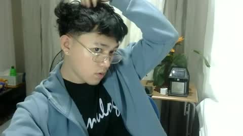 cute_enzo24 online show from June 15, 8:39 am