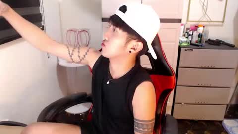 Steph online show from May 8, 5:02 pm