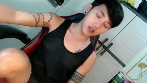 Steph online show from April 29, 10:27 pm