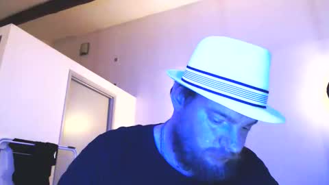 Cyrilhot88 online show from April 30, 2:18 am