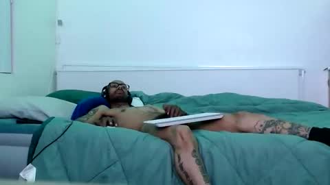 SkinnyTattedGuy online show from June 11, 11:52 am