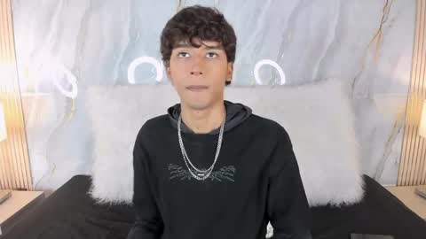 Darked online show from May 7, 1:44 pm