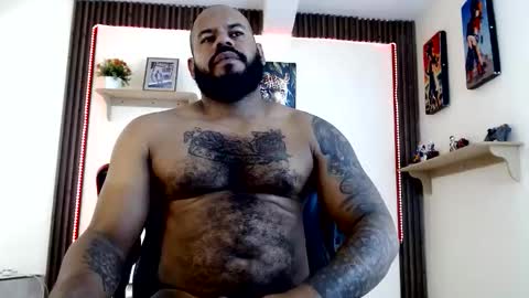 damian64436171 online show from May 26, 5:20 pm