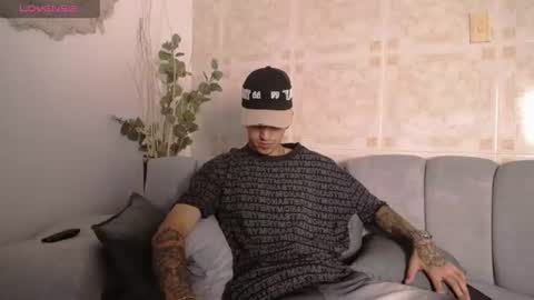 damian_acosta_ online show from July 22, 10:02 pm