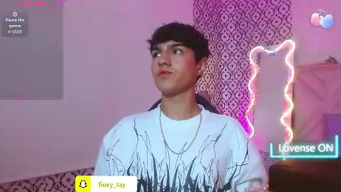 damian_tay1 online show from July 5, 11:39 am