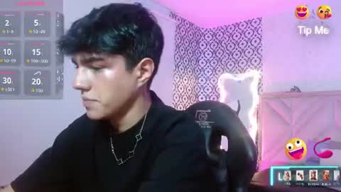 damian_tay1 online show from June 22, 11:37 am