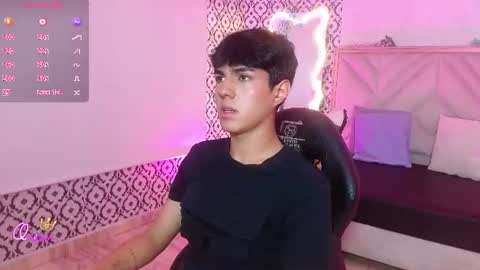 damian_tay1 online show from June 27, 11:57 am