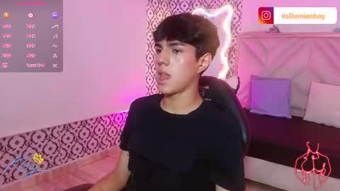 damian_tay1 online show from June 27, 12:22 pm