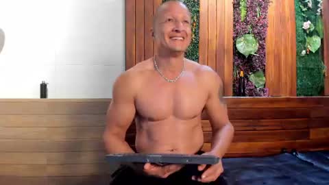 Damian  online show from July 31, 11:53 am