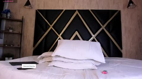 damianlux_ online show from May 12, 7:33 pm