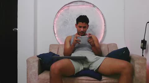 instagram damiannreed. online show from June 23, 11:07 pm