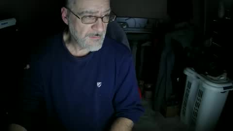 dan137111 online show from May 4, 11:23 am