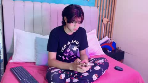 D A N online show from May 16, 3:04 am