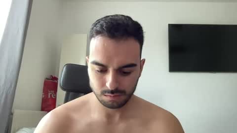 daniel_3827 online show from July 3, 6:52 am