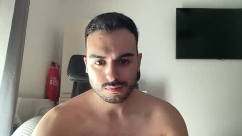 daniel_3827 online show from July 6, 10:34 am