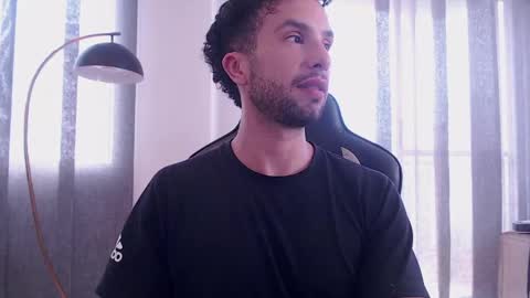 Daniel Savage Bubbleass online show from May 1, 6:21 pm