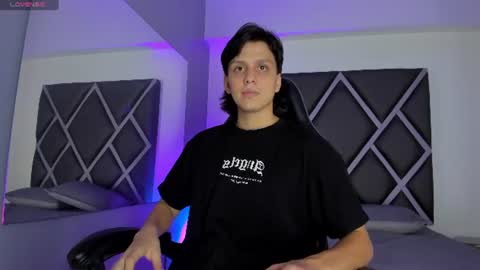 dantee_03 online show from July 6, 7:38 pm