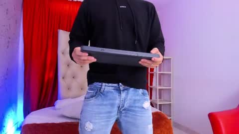 DANTE DARK online show from June 25, 7:40 pm