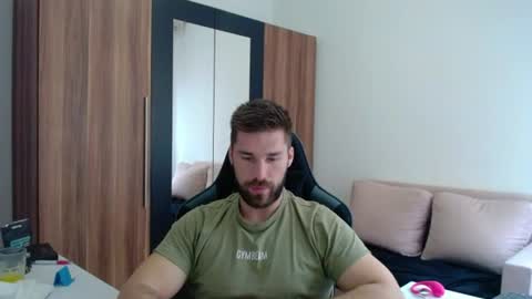 darius_94 online show from July 20, 10:39 am