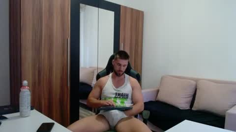 darius_94 online show from July 28, 12:48 pm