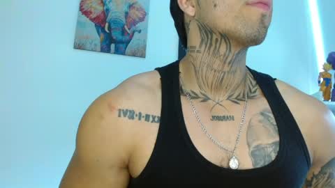 Darius Phoenix  online show from June 5, 4:35 pm