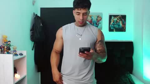 Darius Phoenix  online show from May 11, 6:38 pm