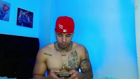 Darius Phoenix  online show from May 15, 8:50 pm