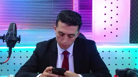 DARKO0717 online show from May 11, 4:15 pm