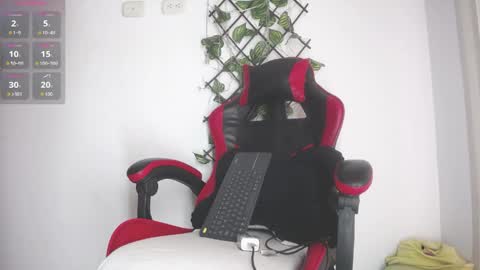 darkviper26 online show from May 19, 12:33 pm