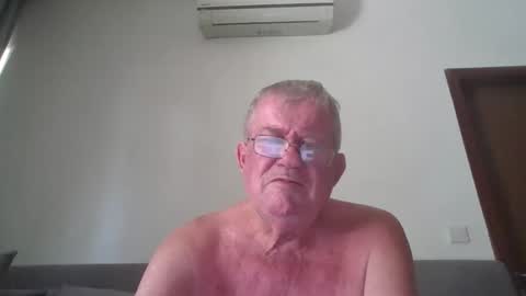 darwincock online show from May 15, 4:42 am