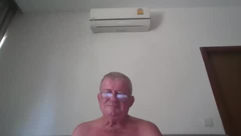 darwincock online show from May 11, 5:09 am