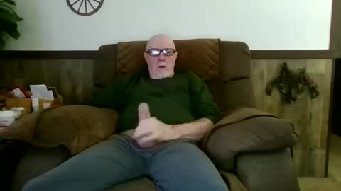 dave571960 online show from May 2, 11:02 am