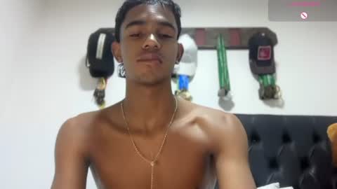 david_hot44 online show from August 5, 5:23 am