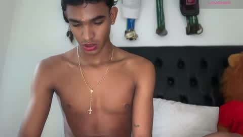david_hot44 online show from August 1, 8:52 pm